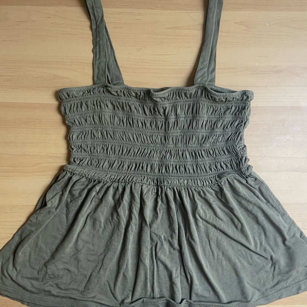 American Eagle Green Top